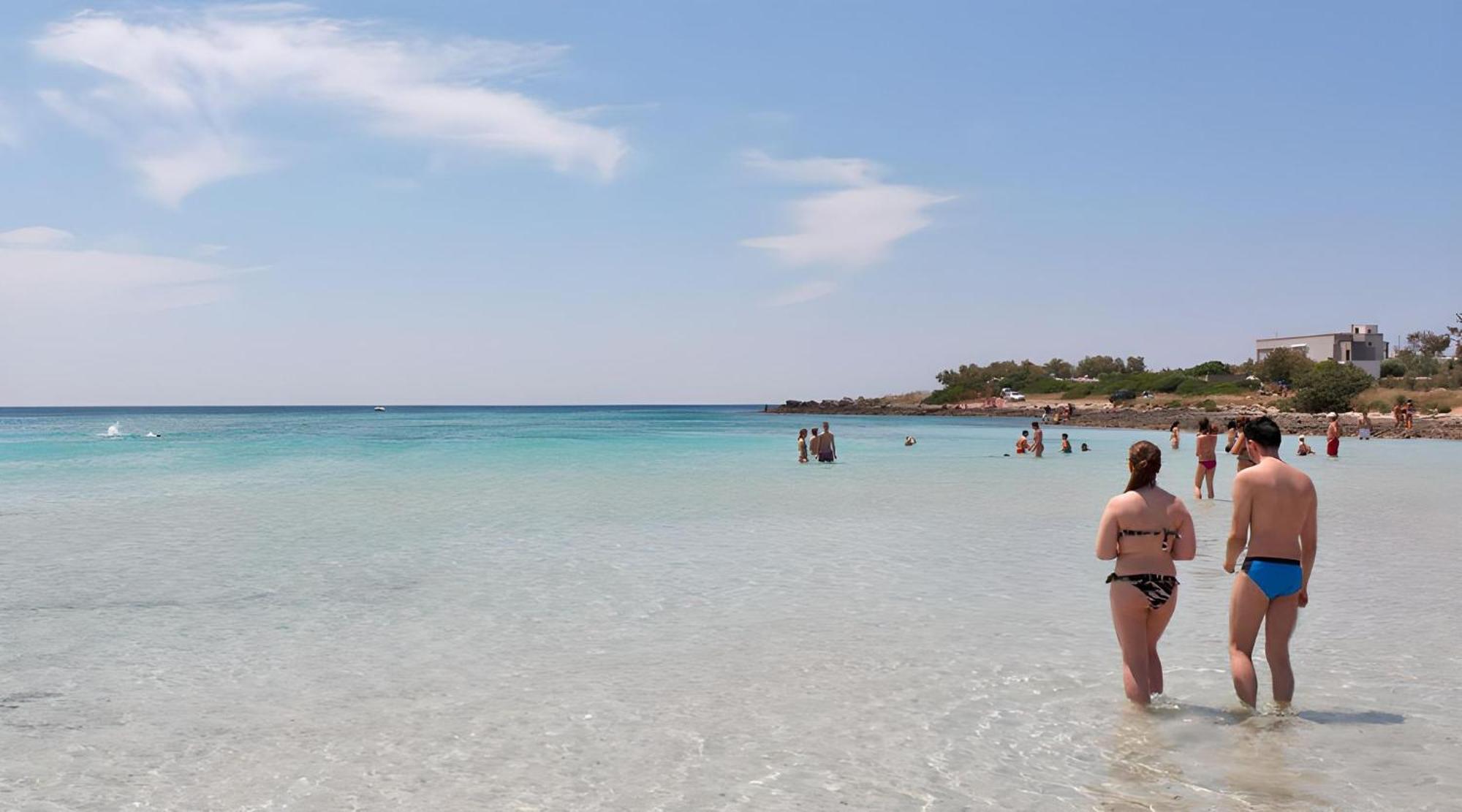 Emerald Residence Sleeps 12 With Sea View Porto Cesareo Exterior photo