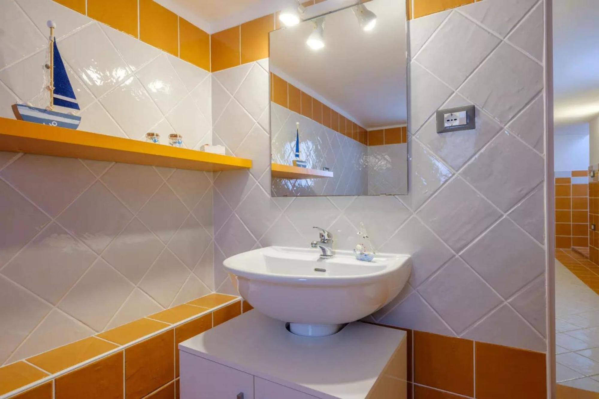 Emerald Residence Sleeps 12 With Sea View Porto Cesareo Exterior photo